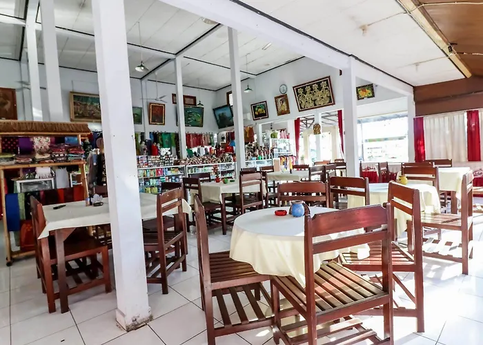 Hotel Oyo 3938 Made Bali 5*